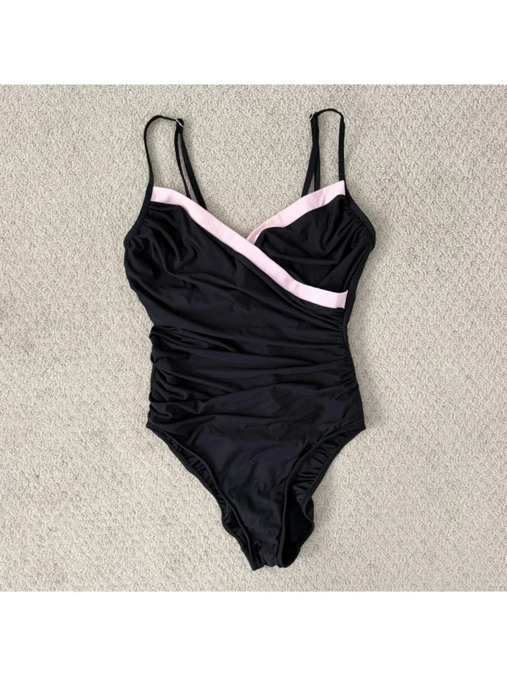Miraclesuit Black One Piece Swimsuit Pink Underwire Slimming Women’s Size 14